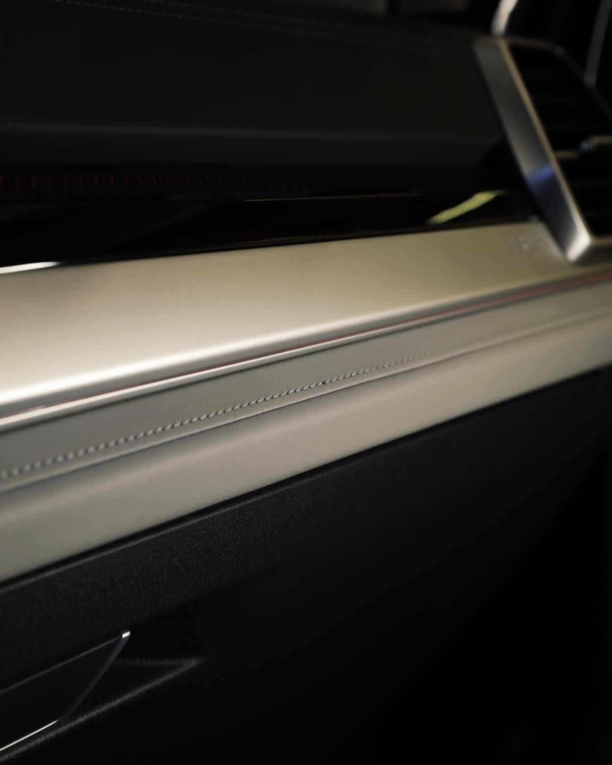 Volkswagen ID.6 - slide 20