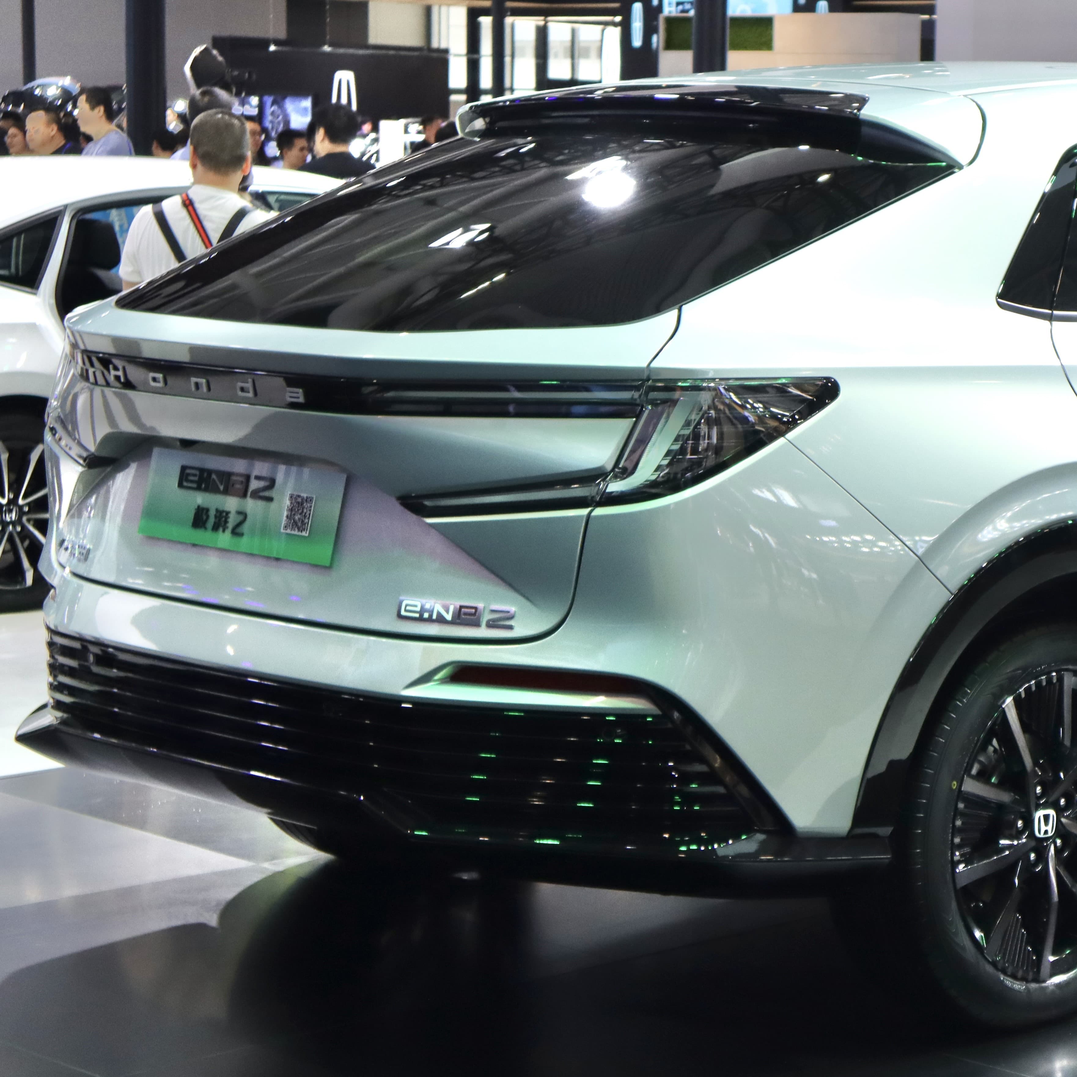 Honda e:NP2 - slide 4