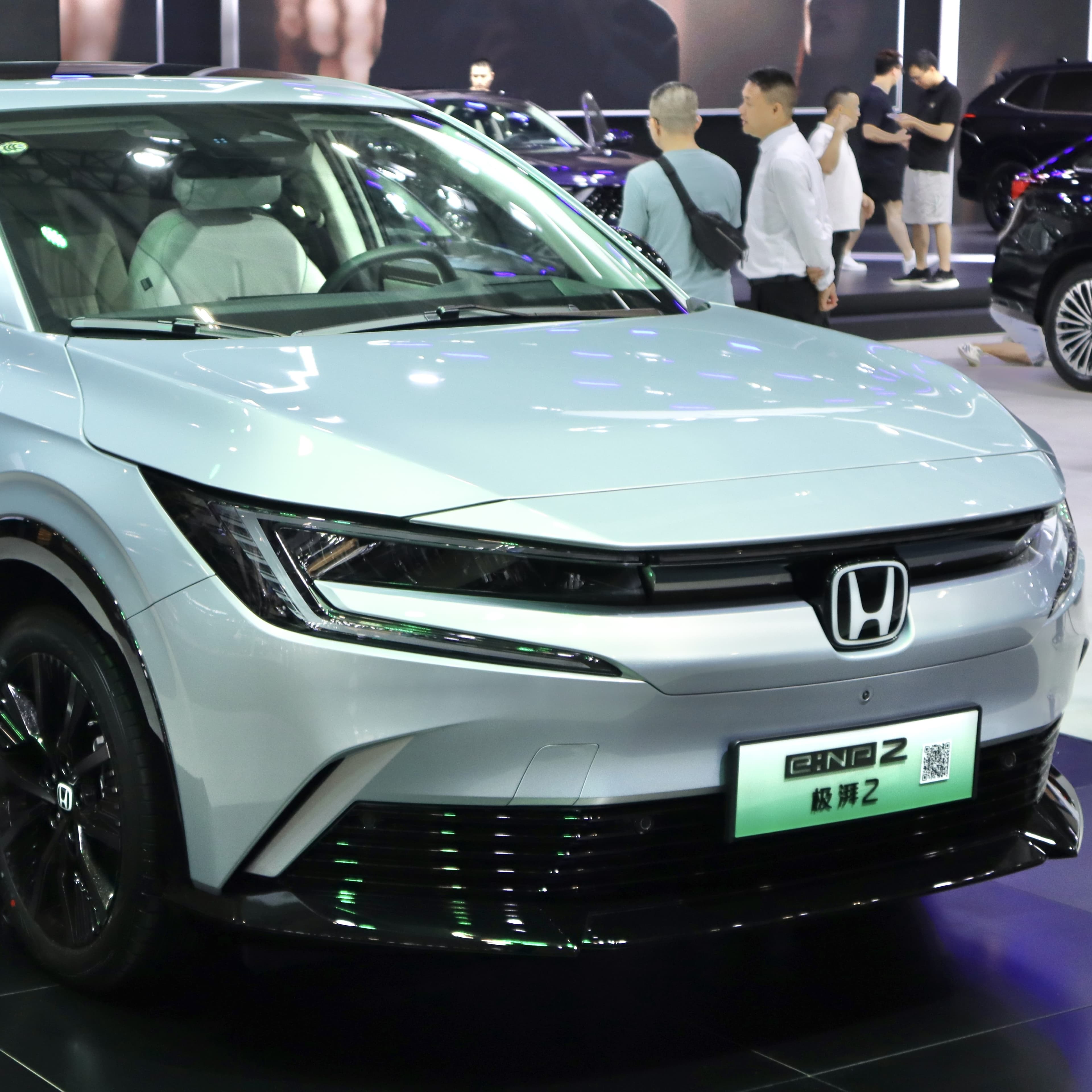 Honda e:NP2 - slide 3