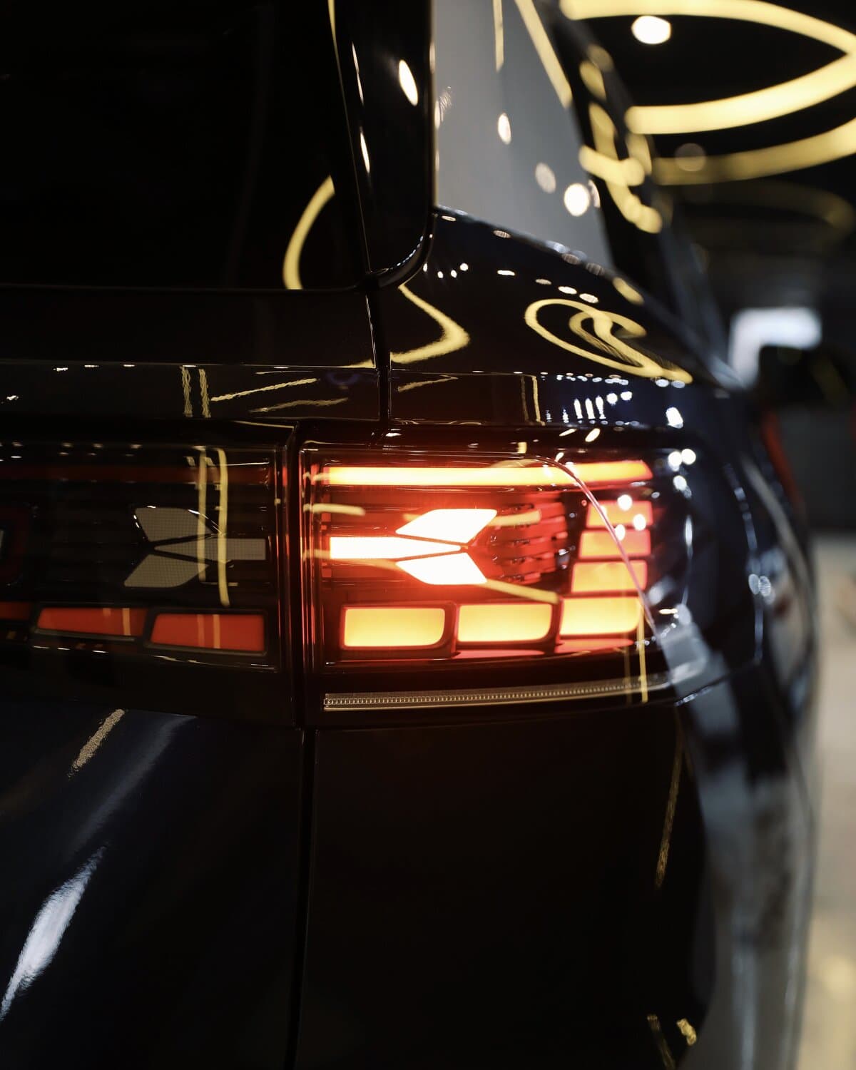 Volkswagen ID.6 - slide 9