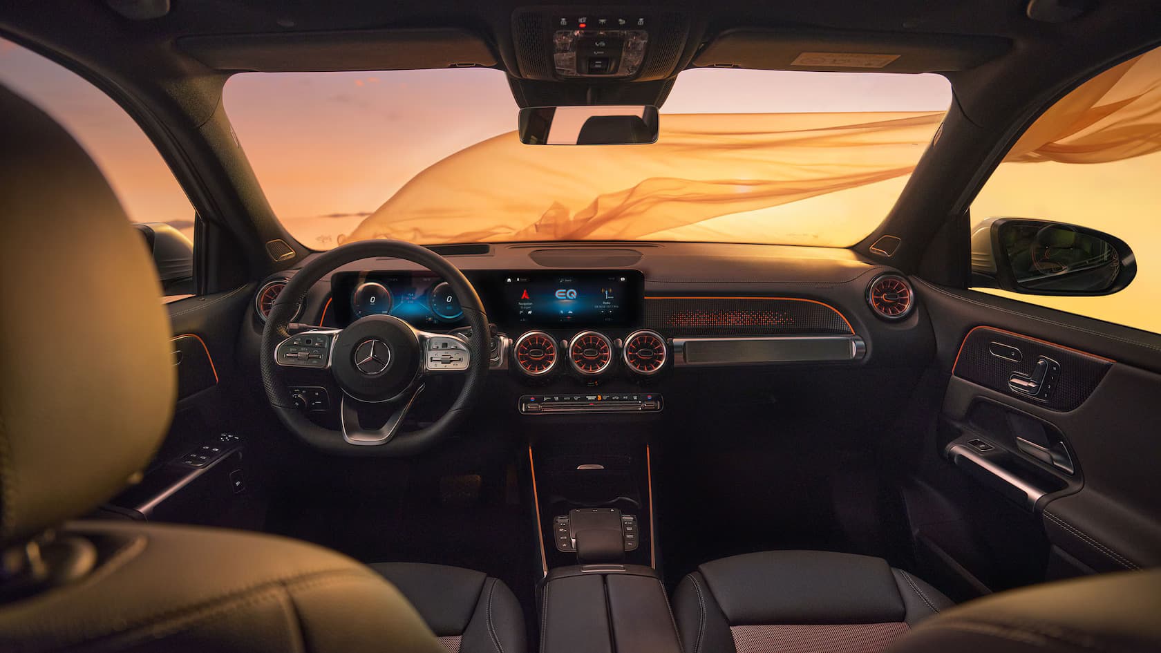 Mercedes EQB - slide 4