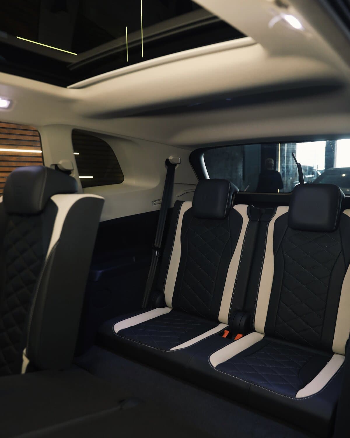 Volkswagen ID.6 - slide 13